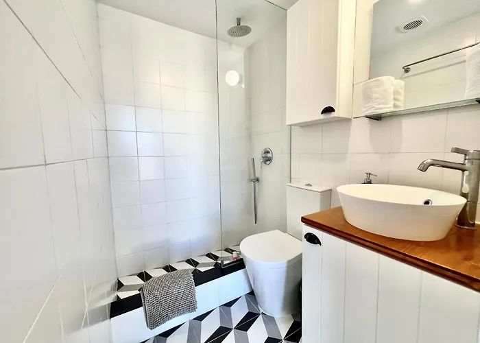 And River Views Apartman